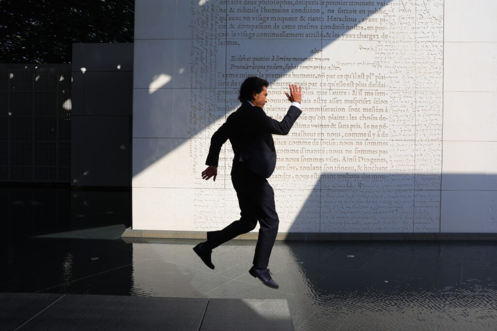 Sébastien OUM expert gestion du risque de change en action